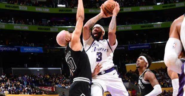 开云下载-连续3场30+15！浓眉哥实力倒退两年半重现统治力